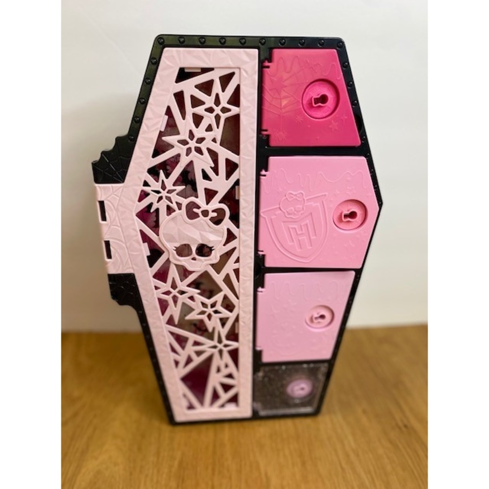Monster High Skulltimate Secrets Coffin Locker Kids Pink Good Storage Case